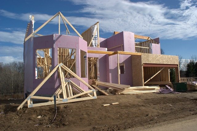 Housing starts come to life in April, rising 6.6 percent from a chilly report in March