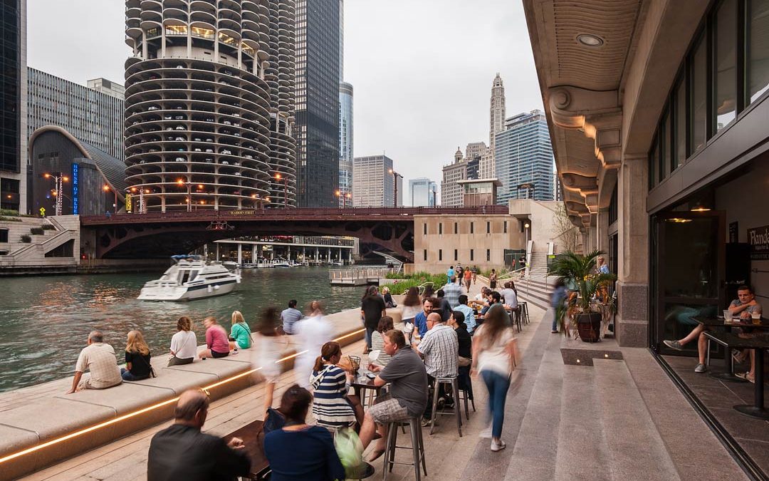 Sasaki and Ross Barney Architects complete Chicago Riverwalk