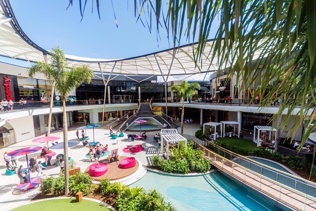 New industry trends demonstrate that landscape architecture is playing a leading role in helping brick-and-mortar retail centers like Pacific Fair on the Gold Coast to deliver world-class shopping destinations that give them a competitive edge against their online counterparts.