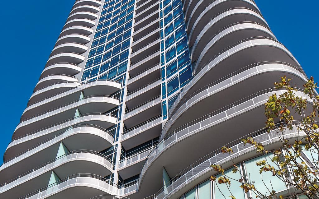 2929 Weslayan, luxury high-rise in Houston glazed with Solarban® 67 glass