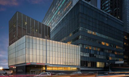 Langone Medical Center makes creative use of textured Starphire Ultra-Clear™ glass