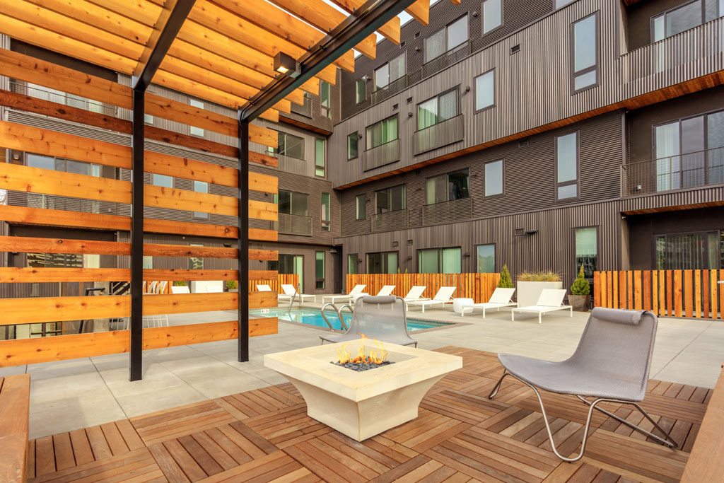 PROJECT: MOTO AWARD CATEGORY: Multi-Family Wood Design LOCATION: Denver, CO ARCHITECT: Gensler STRUCTURAL ENGINEER: Monroe & Newell Engineers, Inc. CONTRACTOR: PCL Construction PHOTOS: Gensler, Michelle Meunier, Ryan Gobuty. Photo credit below: credit Michelle Meuneir. 