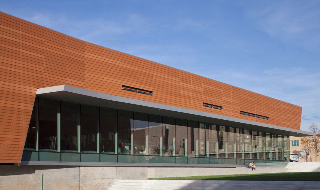 Lawrence Public Library, featuring SOLARBAN 70XL glass, earns 2016 AIA/ALA award