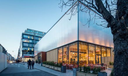 Temporary ‘wooden box’ becomes attractive market hall