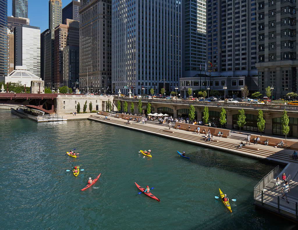 Completed in 2015, the second phase of the Chicago Riverwalk increased the accommodations for recreation, with two rooms designed with motor and human powered crafts. Credit: © Kate Joyce