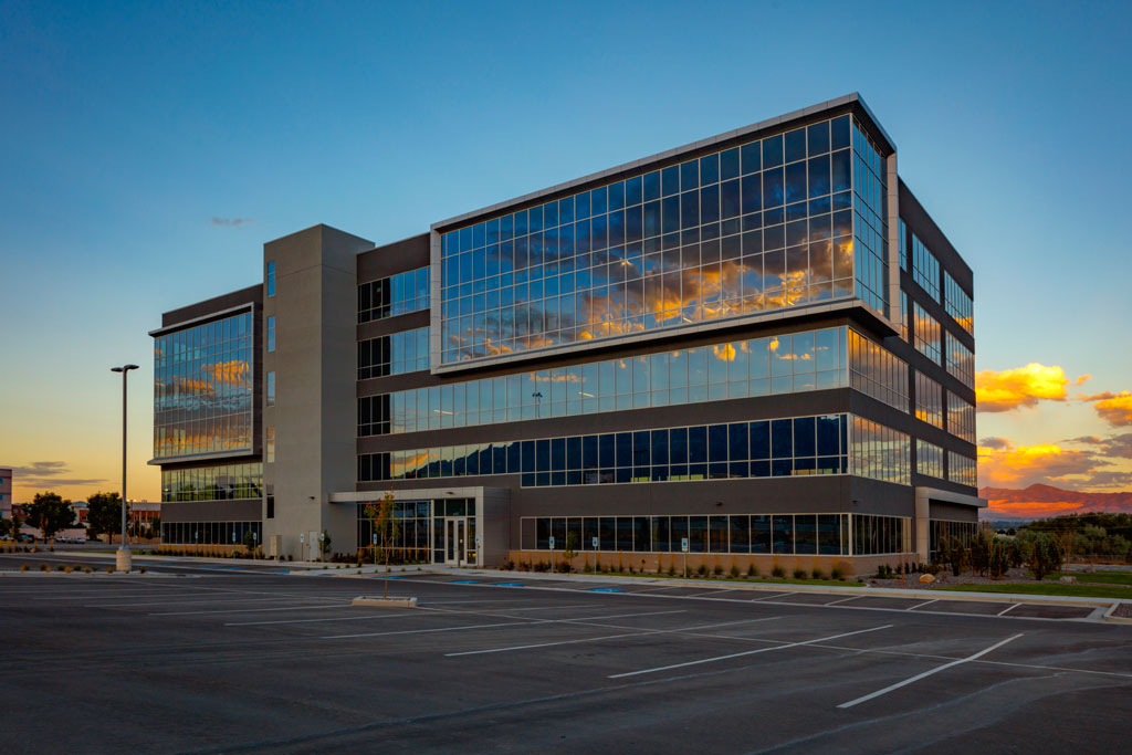 Utah�s Sandy Commerce offices feature mountain views