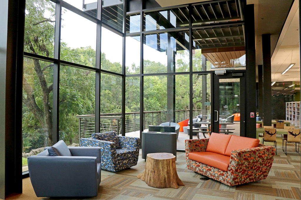 Seguin Public Library in Texas earns LEED Gold and awards, features