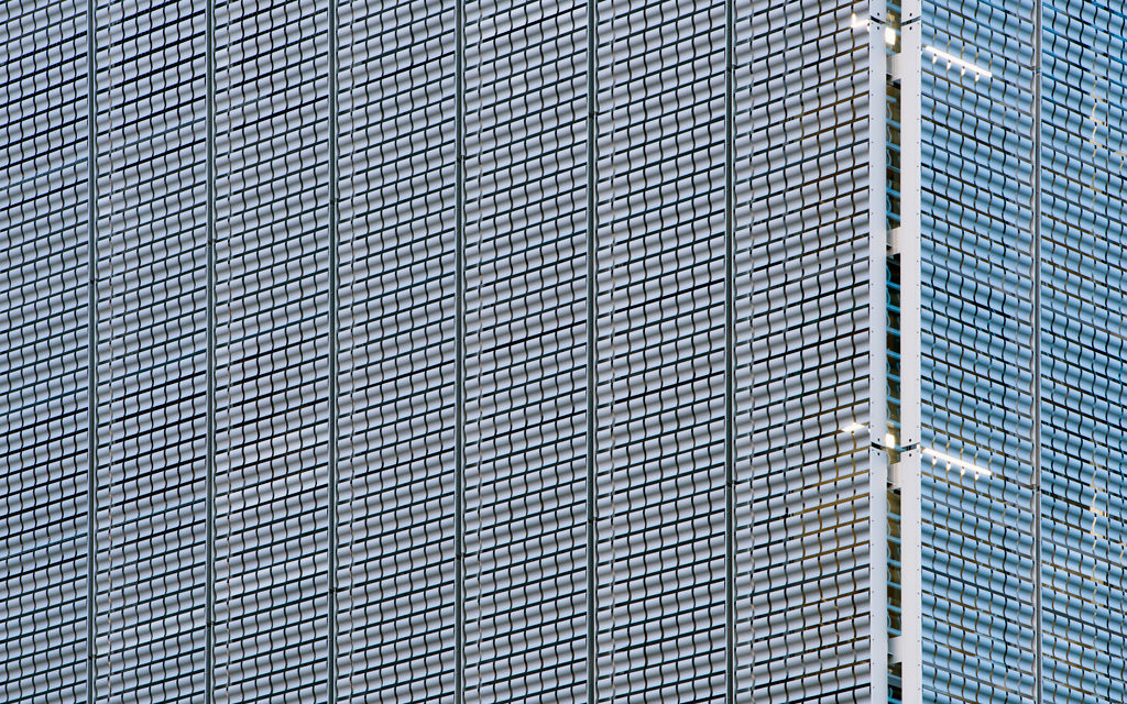 Add movement to exteriors and wall designs with EXTECH’s KINETICWALL Dynamic Façade flapper-panel system
