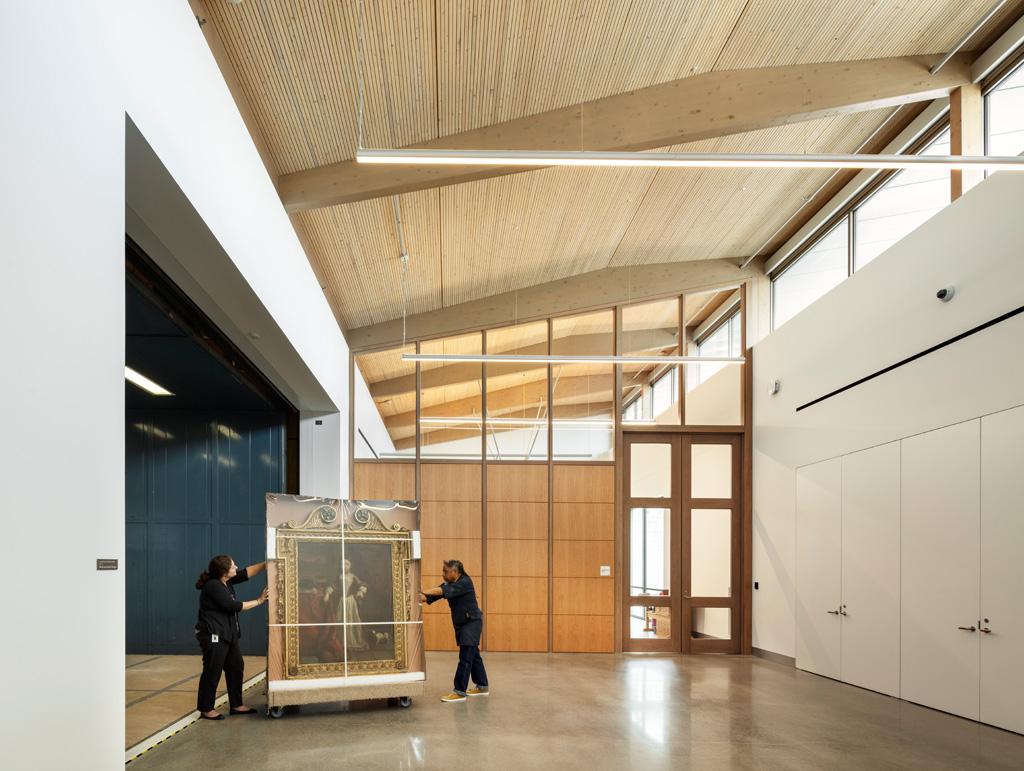 Freight elevator and Corridor inside the the Sarah Campbell Blaffer Foundation Center for Conservation by Lake|Flato Architects. Photograph © Richard Barnes 