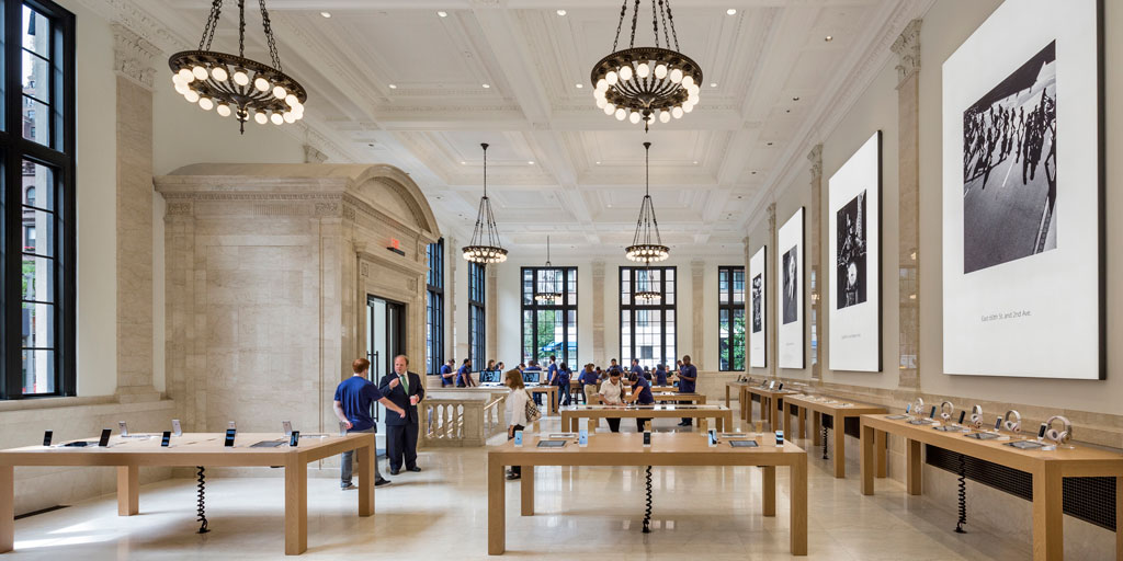 Apple Store, Upper East Side, New York City. Photo credit: © Peter Aaron