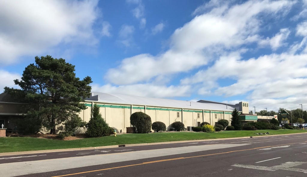 Western Specialty Contractors installs new roof, removes skylights at Peoria realtor office