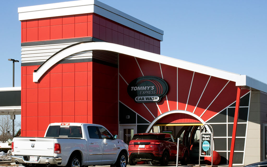 Linetec helps Tommy’s Express attract attention in Wisconsin with bright red finishes