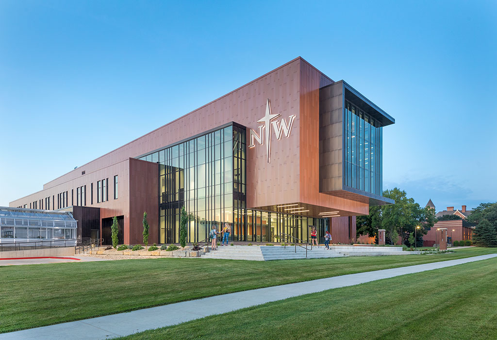 Northwestern’s DeWitt Family Science Center in Orange City, Iowa. Photo courtesy of Sherwin-Williams